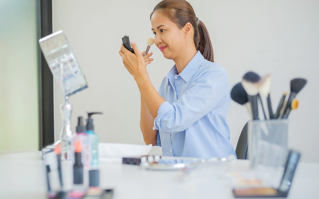 Maquillage en Pharmacie à Arras : Conseils de la Pharmacie du Théâtre